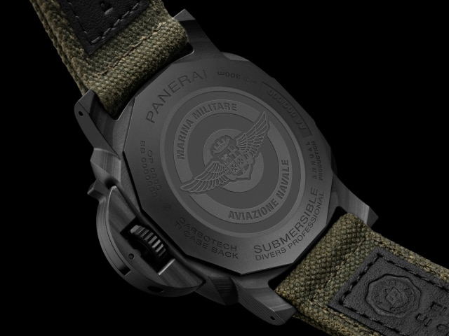 PANERAI Submersible Marina Militare PAM01698 Detail 