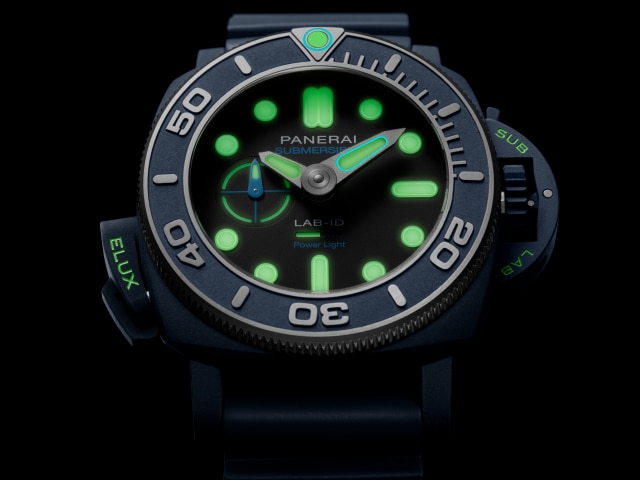 PANERAI Submersible Elux Lab-ID PAM01800 Detail 
