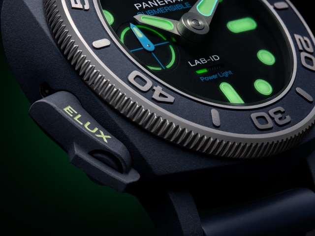 PANERAI Submersible Elux Lab-ID PAM01800 Detail 