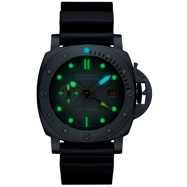 PANERAI Submersible Navy SEALs GMT PAM01323 night view