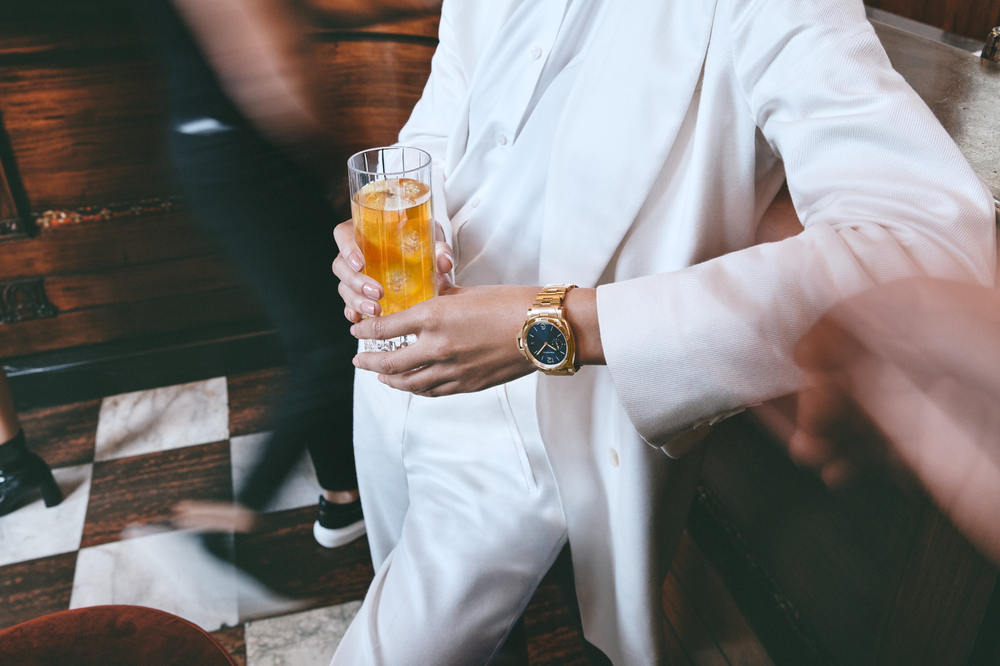 wristshot image