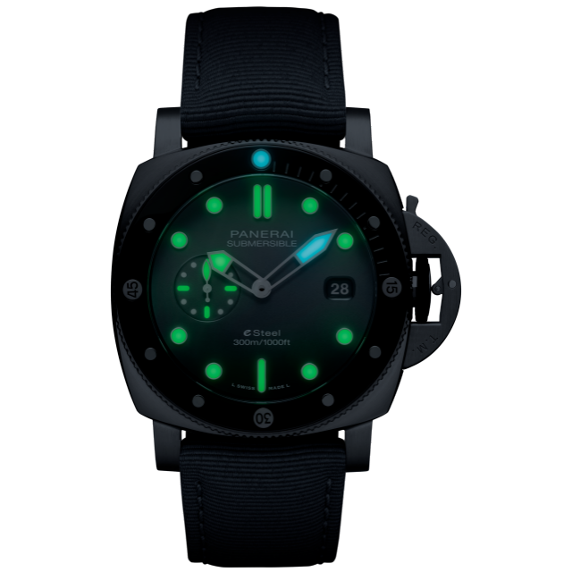 PANERAI Submersible潜行系列QuarantaQuattro eSteel™ Grigio Roccia腕表 PAM01288 Night view