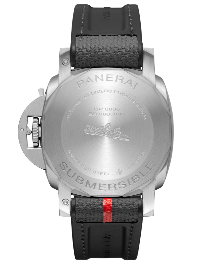 PANERAI Submersible Luna Rossa PAM01579 Detail 