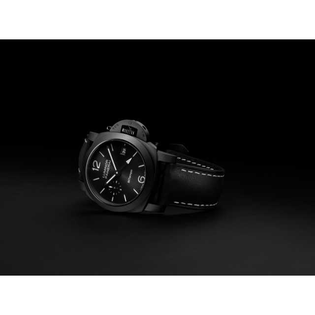 PANERAI Luminor GMT Ceramica PAM01460 Detail 2