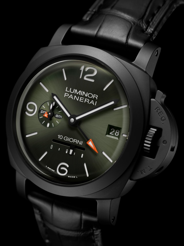 PANERAI Luminor Dieci Giorni GMT Ceramica PAM01483 Detail 