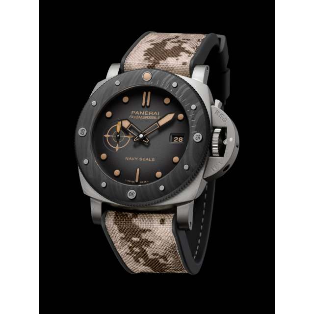PANERAI Submersible Navy SEALs Titanio PAM01669 Detail 3